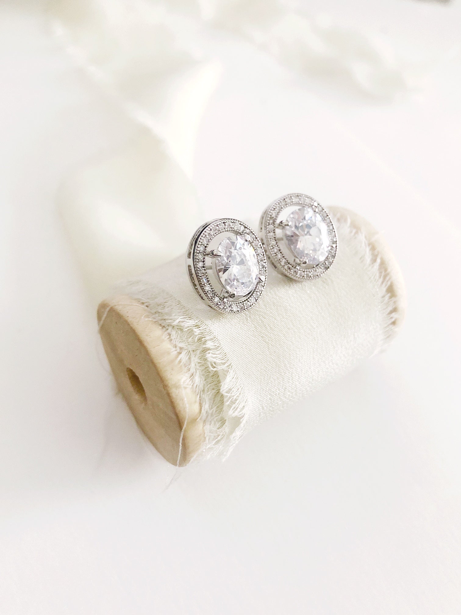 Selma Oval Diamond Stud Earrings