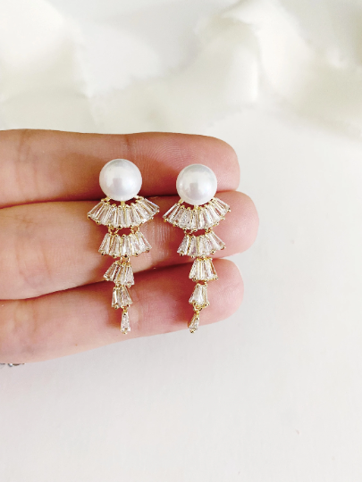 Ophelia Pearl Drop Earrings