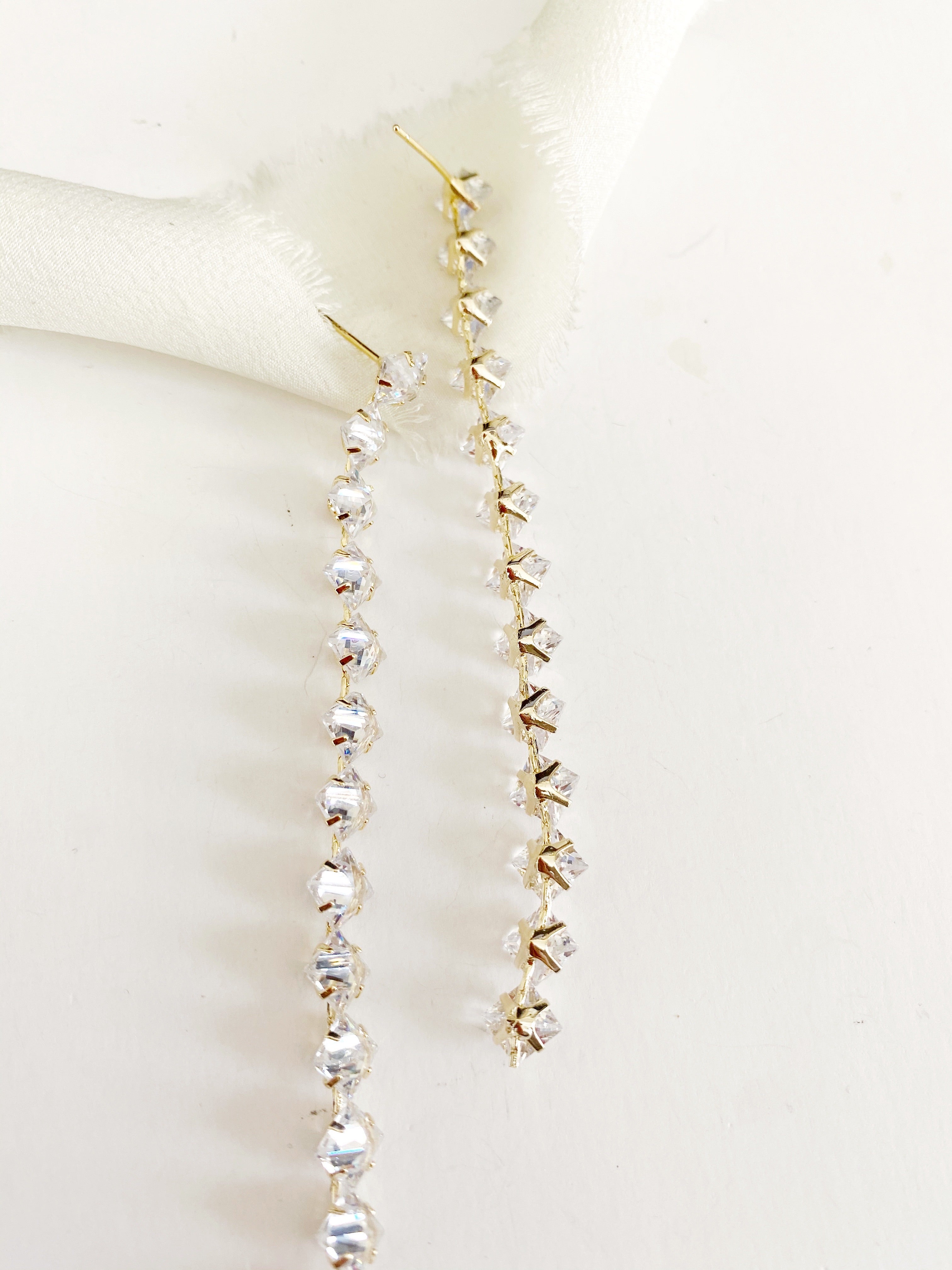 Veda Simple Long Diamond Earrings