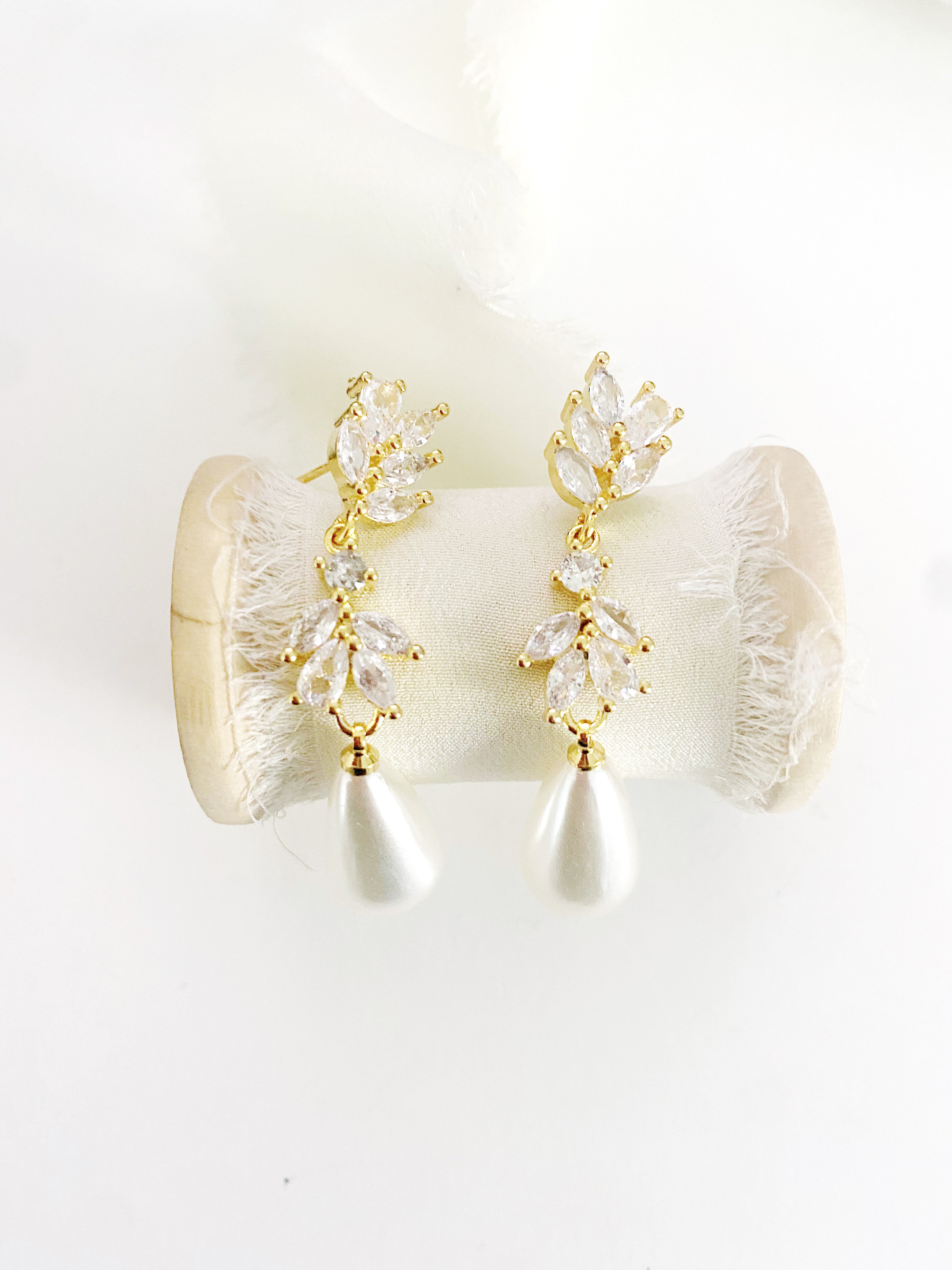 Gold Joanna Pearl Earrings