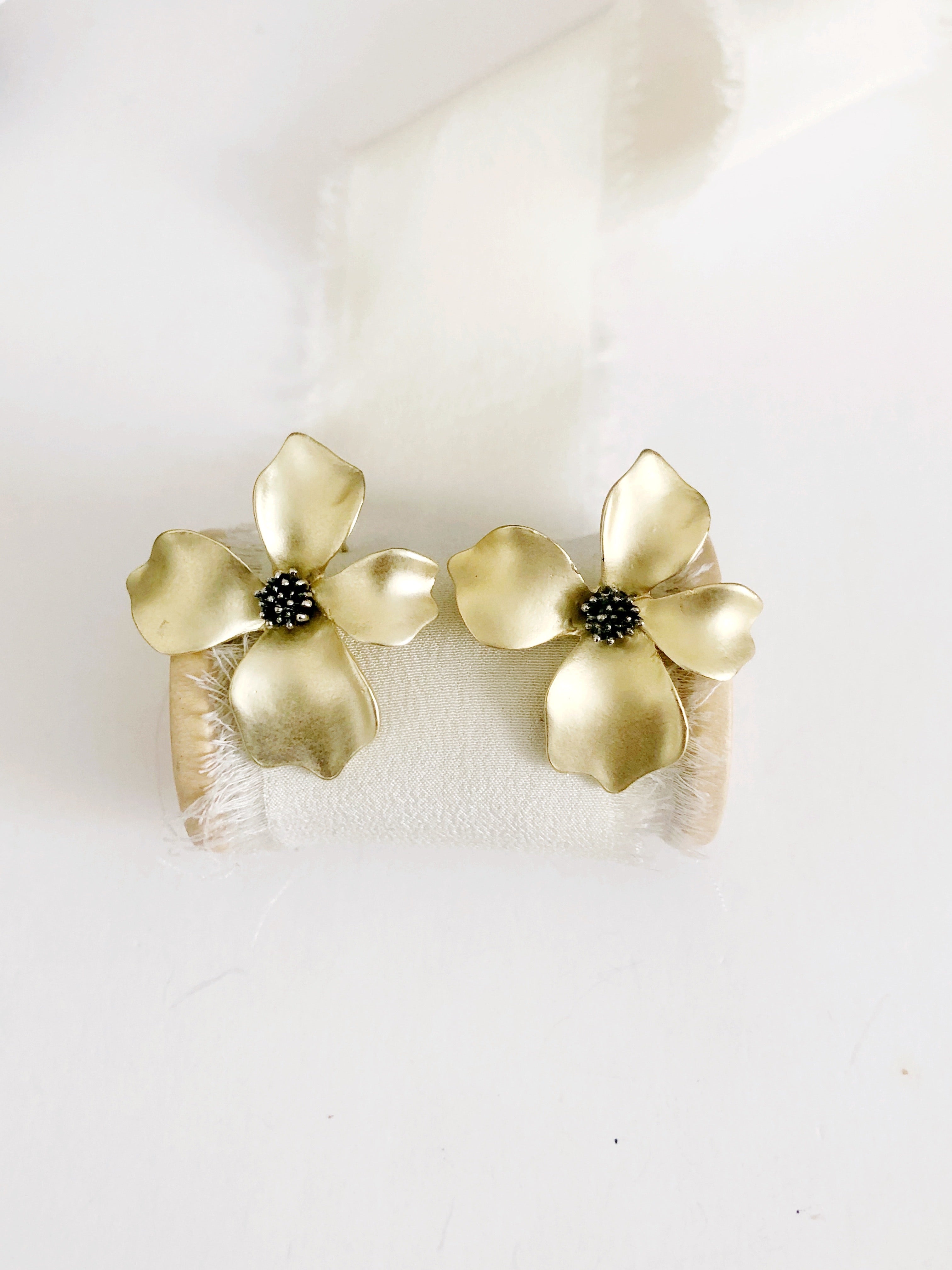 Penelope Gold Flower Stud Earrings