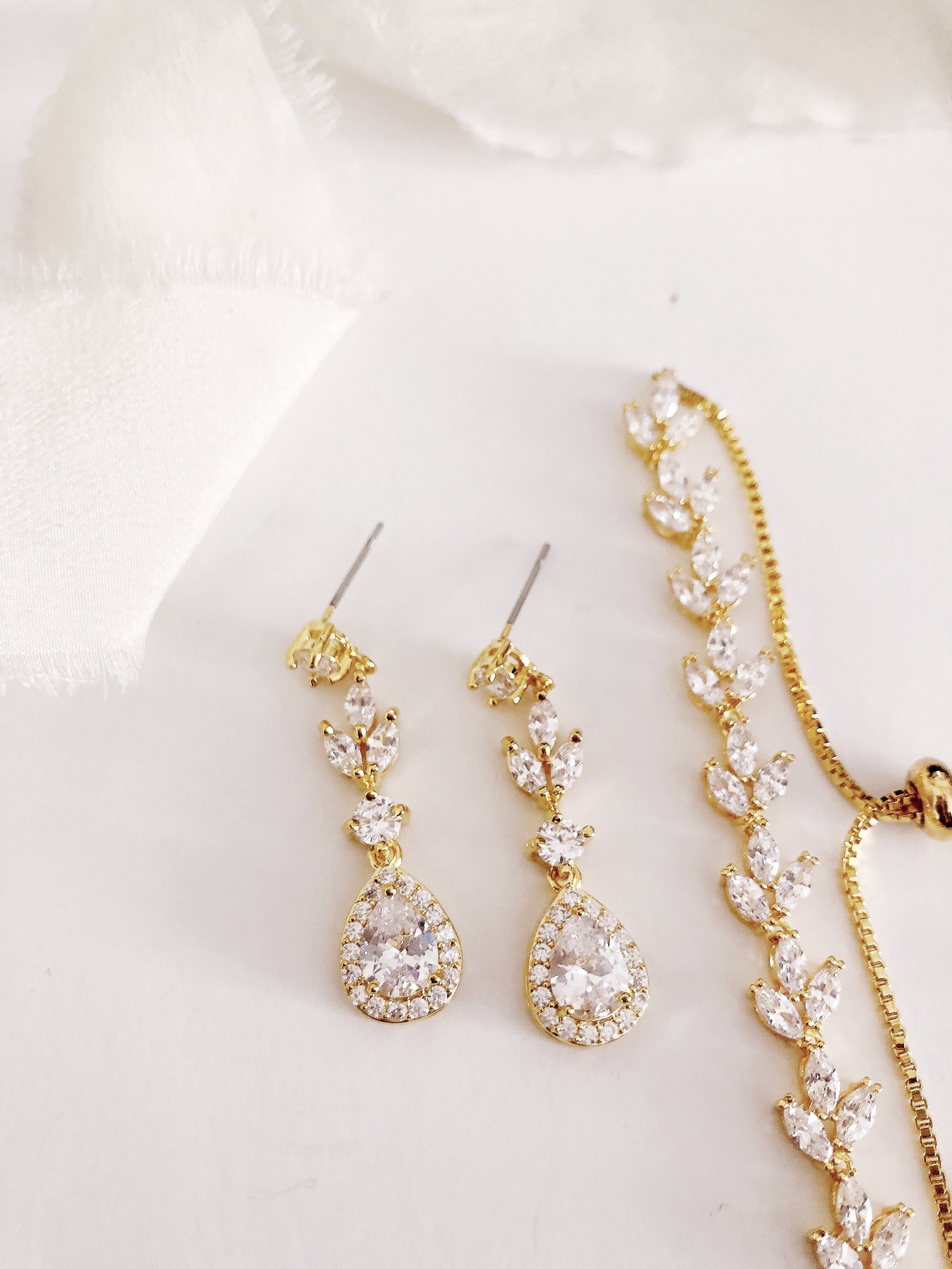 Lainee Gold Diamond Earrings and Bracelet Set