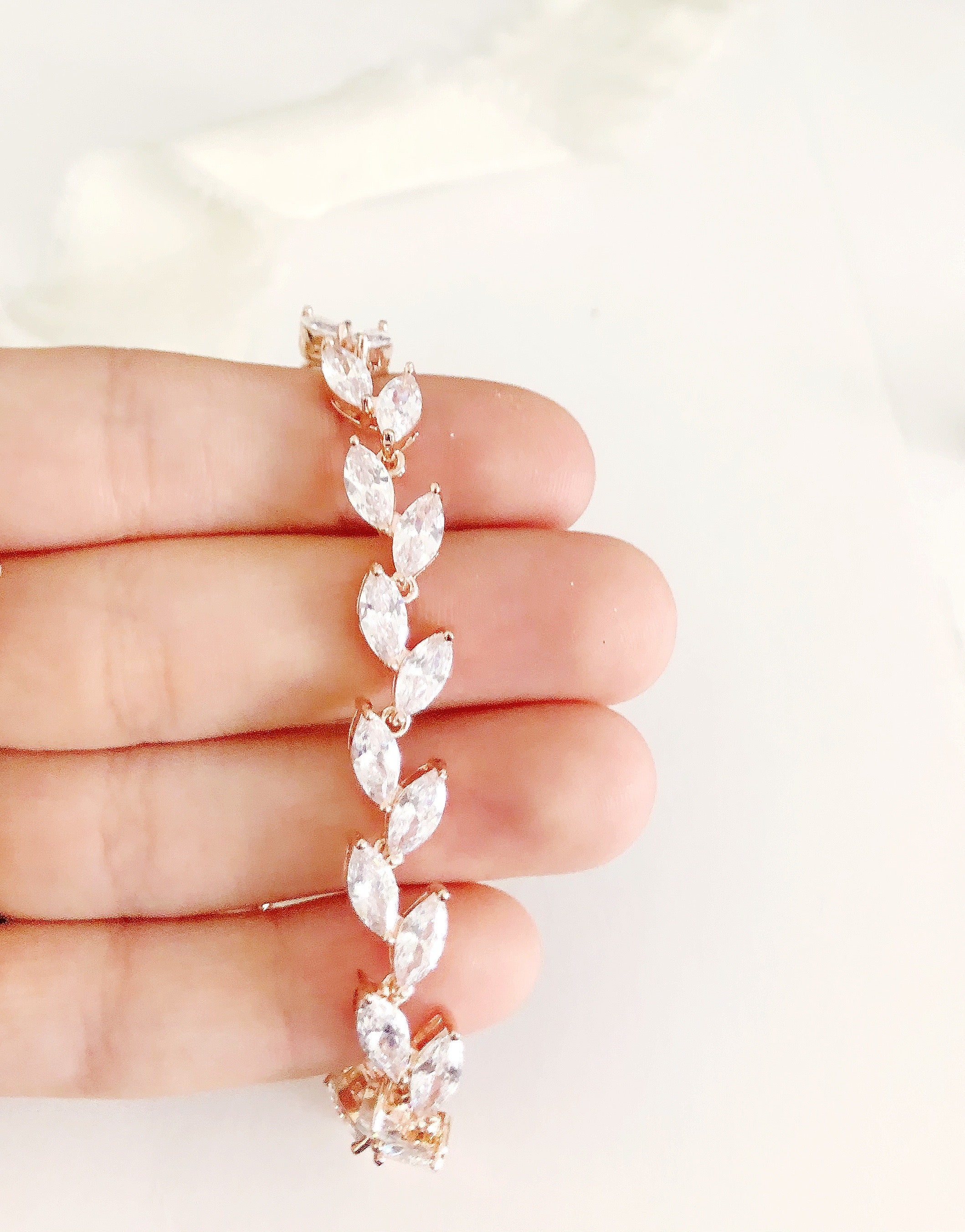 Kelly Diamond Leaf Bracelet
