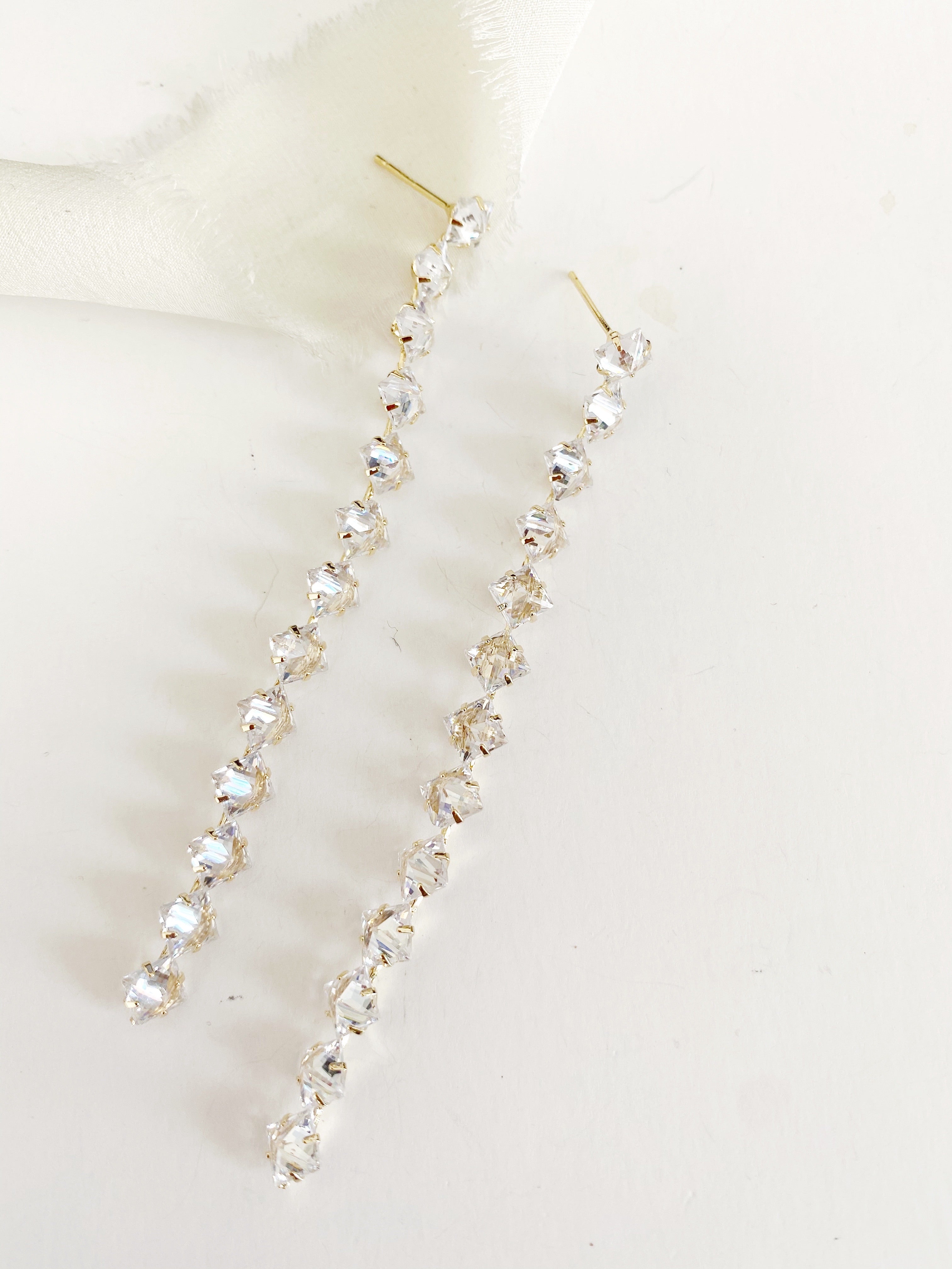 Veda Simple Long Diamond Earrings