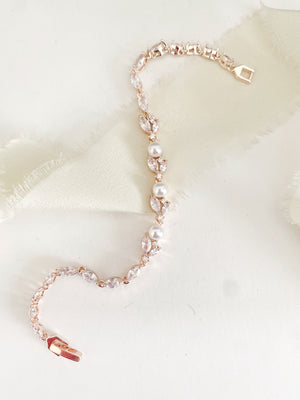 Elisia Pearl Bridal Bracelet