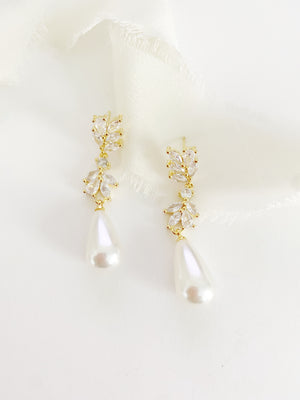 Gold Joanna Pearl Earrings