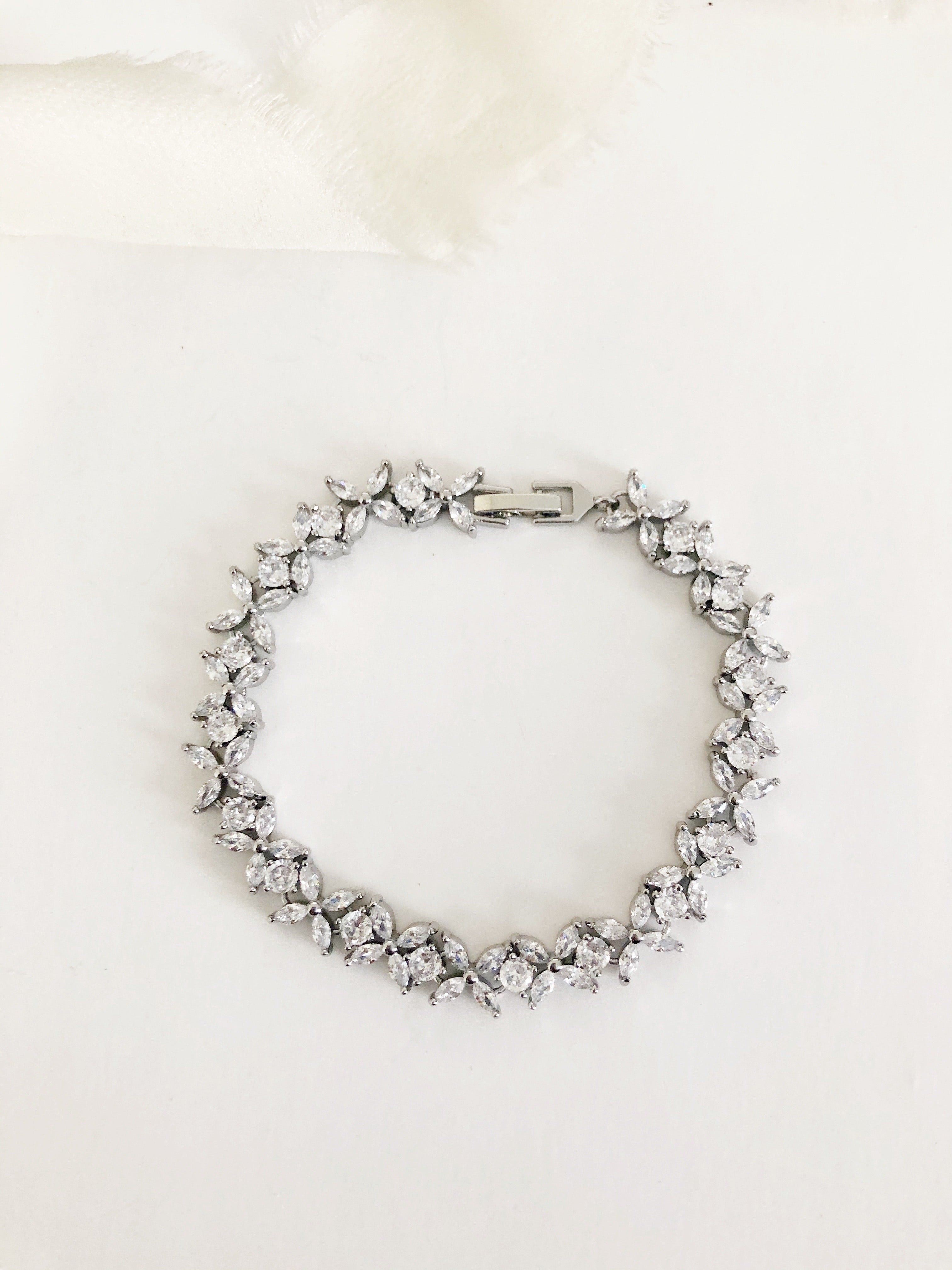 Daisy Silver Diamond Bracelet