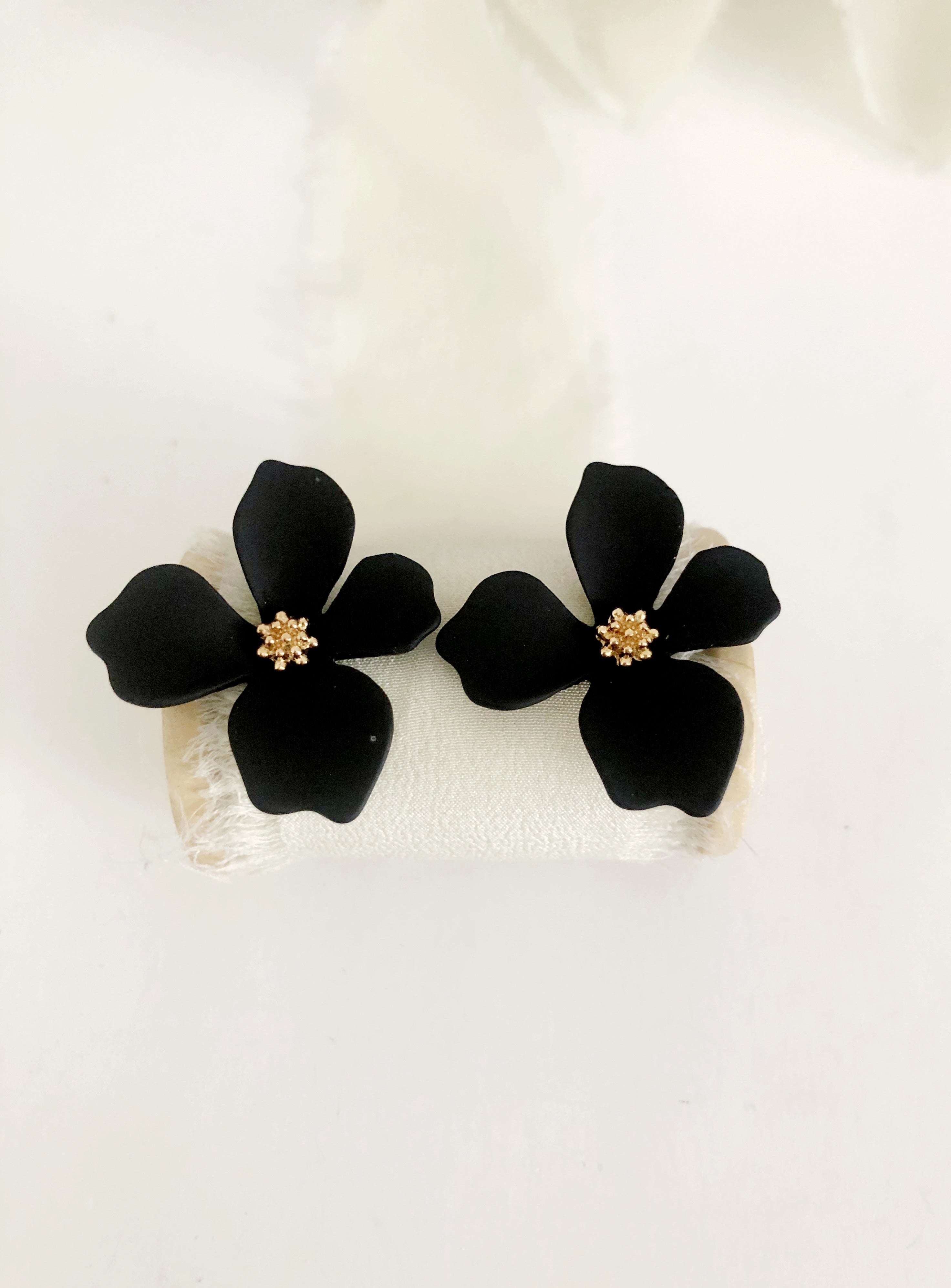 Jaxie Black Flower Stud Earrings