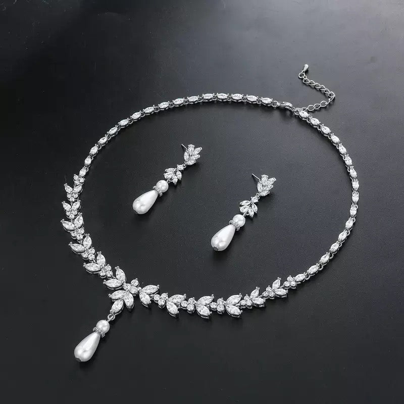 Joanna Pearl Necklace